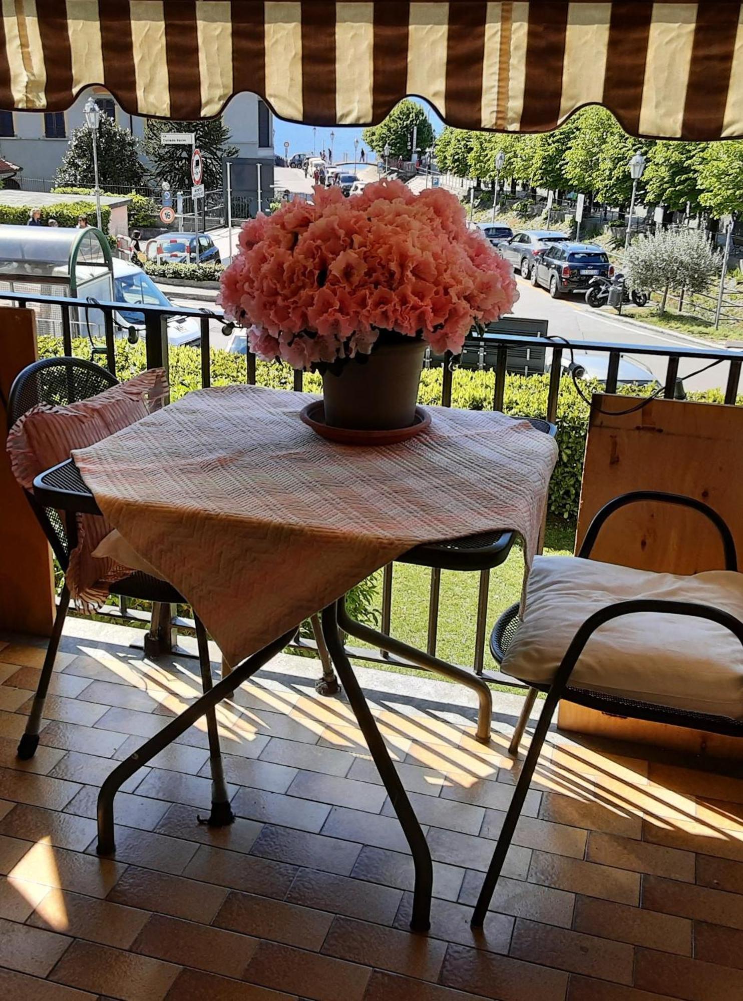 Bed and Breakfast Tosca House 2 Varenna Esterno foto
