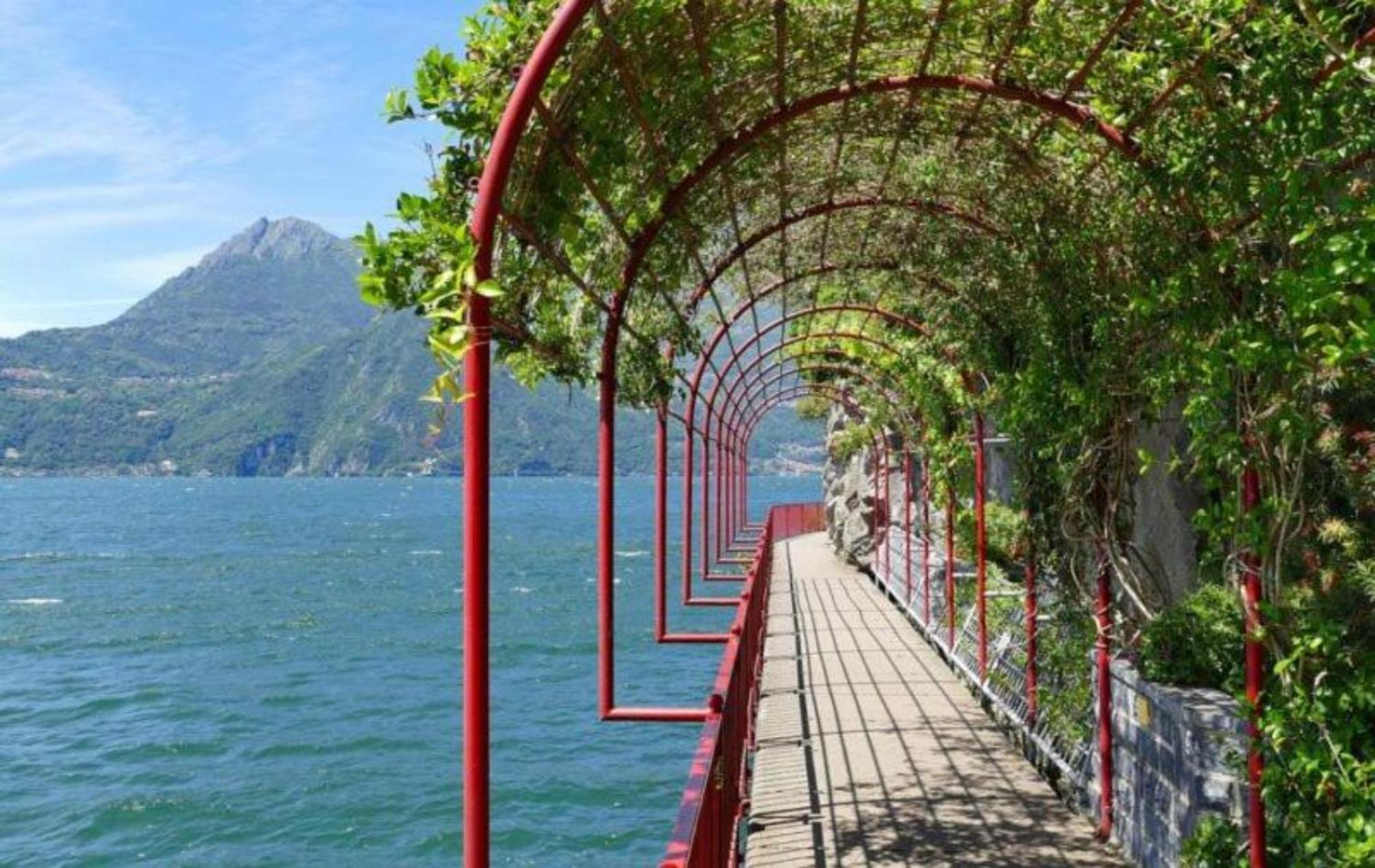 Bed and Breakfast Tosca House 2 Varenna Esterno foto