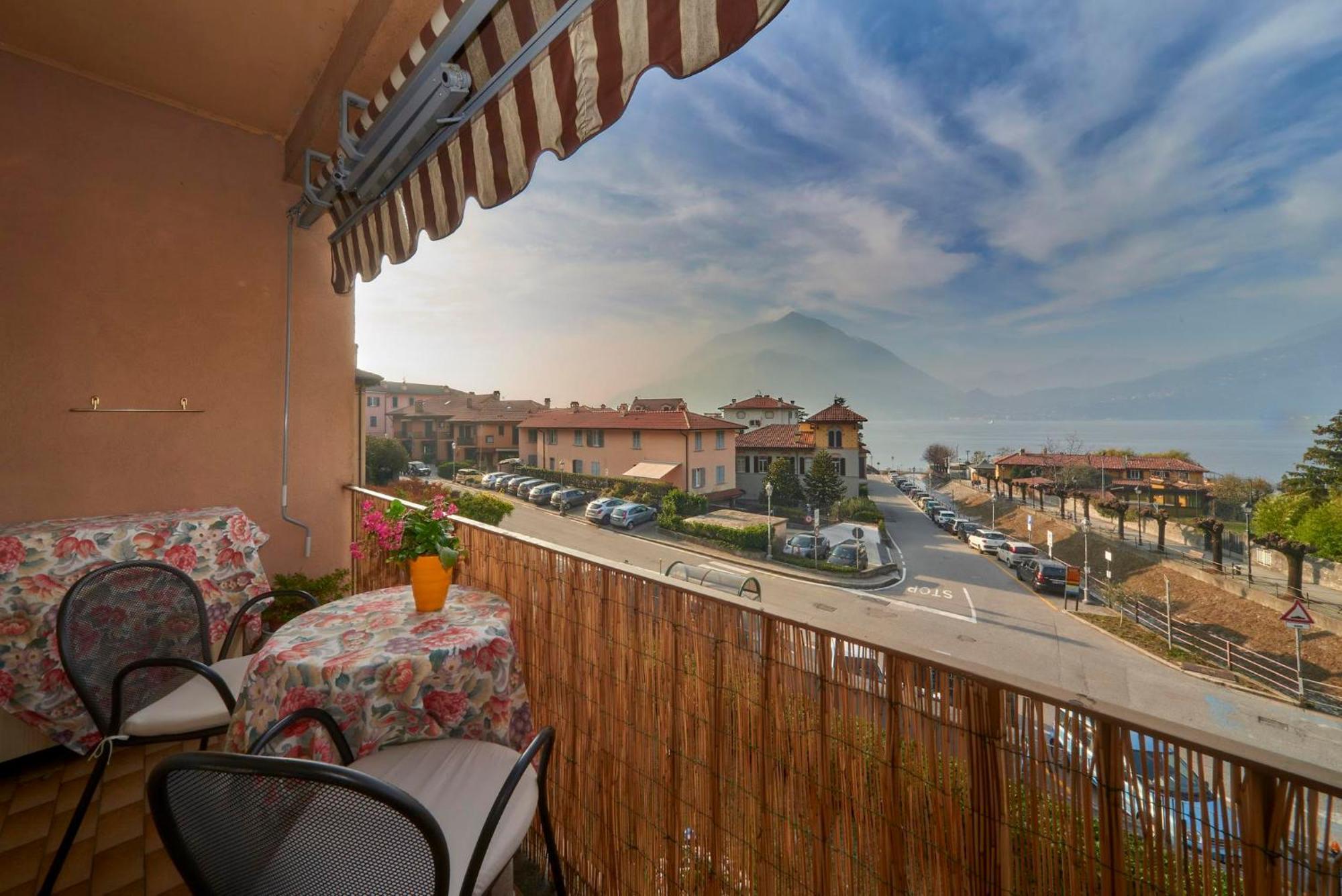 Bed and Breakfast Tosca House 2 Varenna Esterno foto
