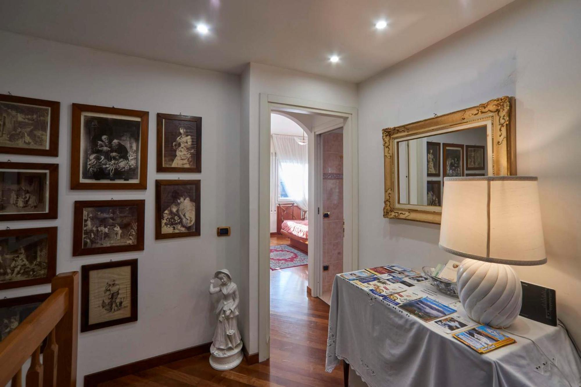 Bed and Breakfast Tosca House 2 Varenna Esterno foto