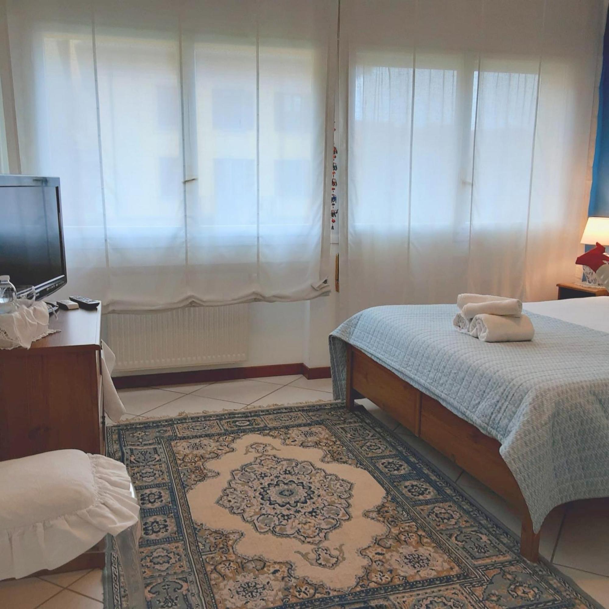 Bed and Breakfast Tosca House 2 Varenna Esterno foto