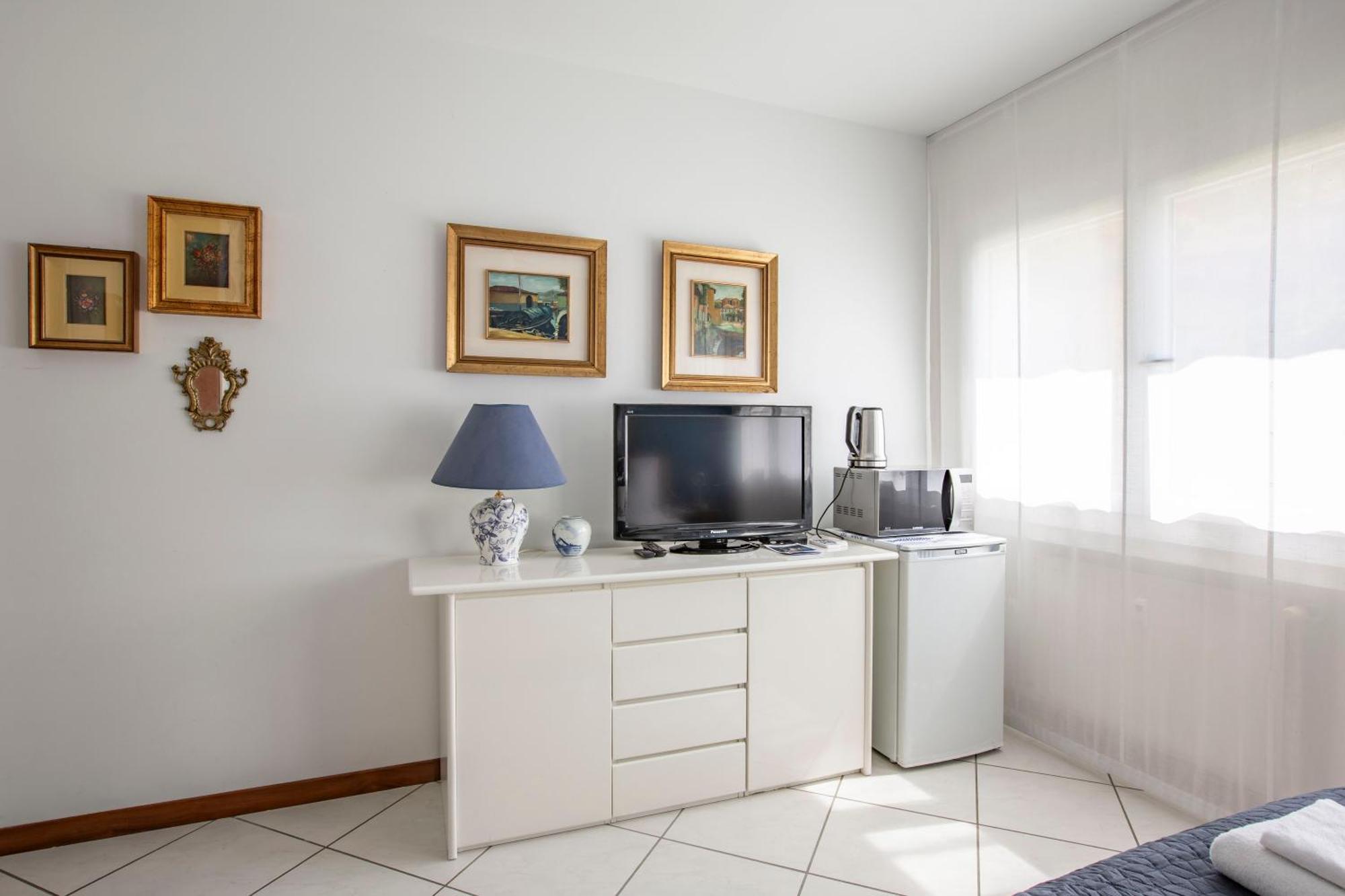 Bed and Breakfast Tosca House 2 Varenna Esterno foto