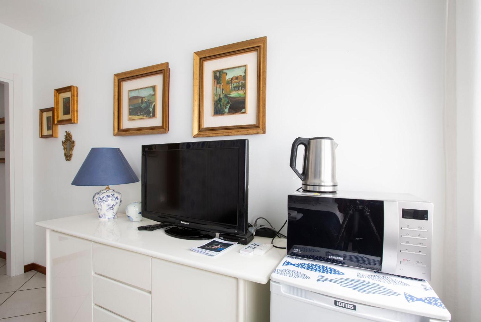 Bed and Breakfast Tosca House 2 Varenna Esterno foto