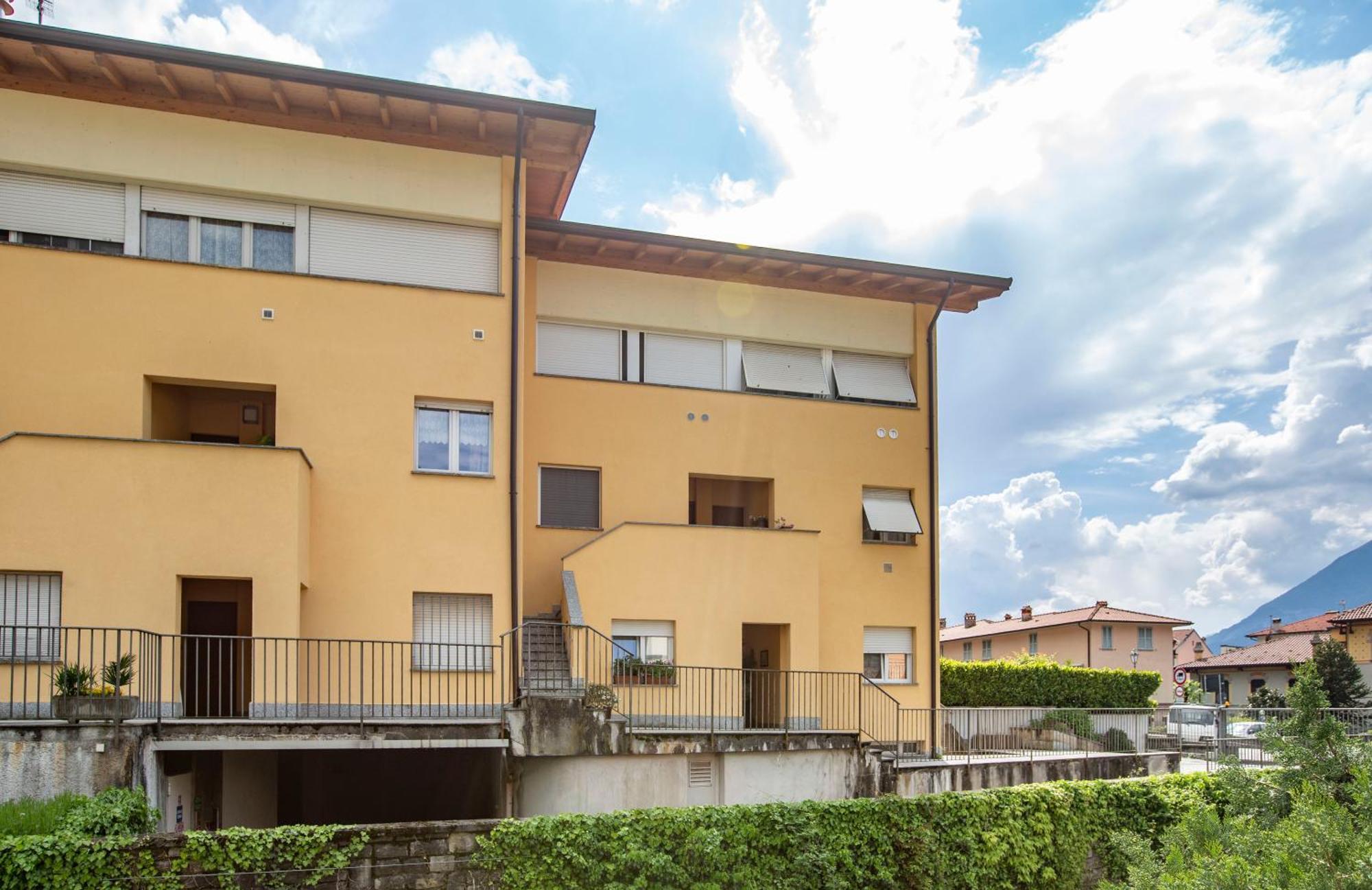 Bed and Breakfast Tosca House 2 Varenna Esterno foto