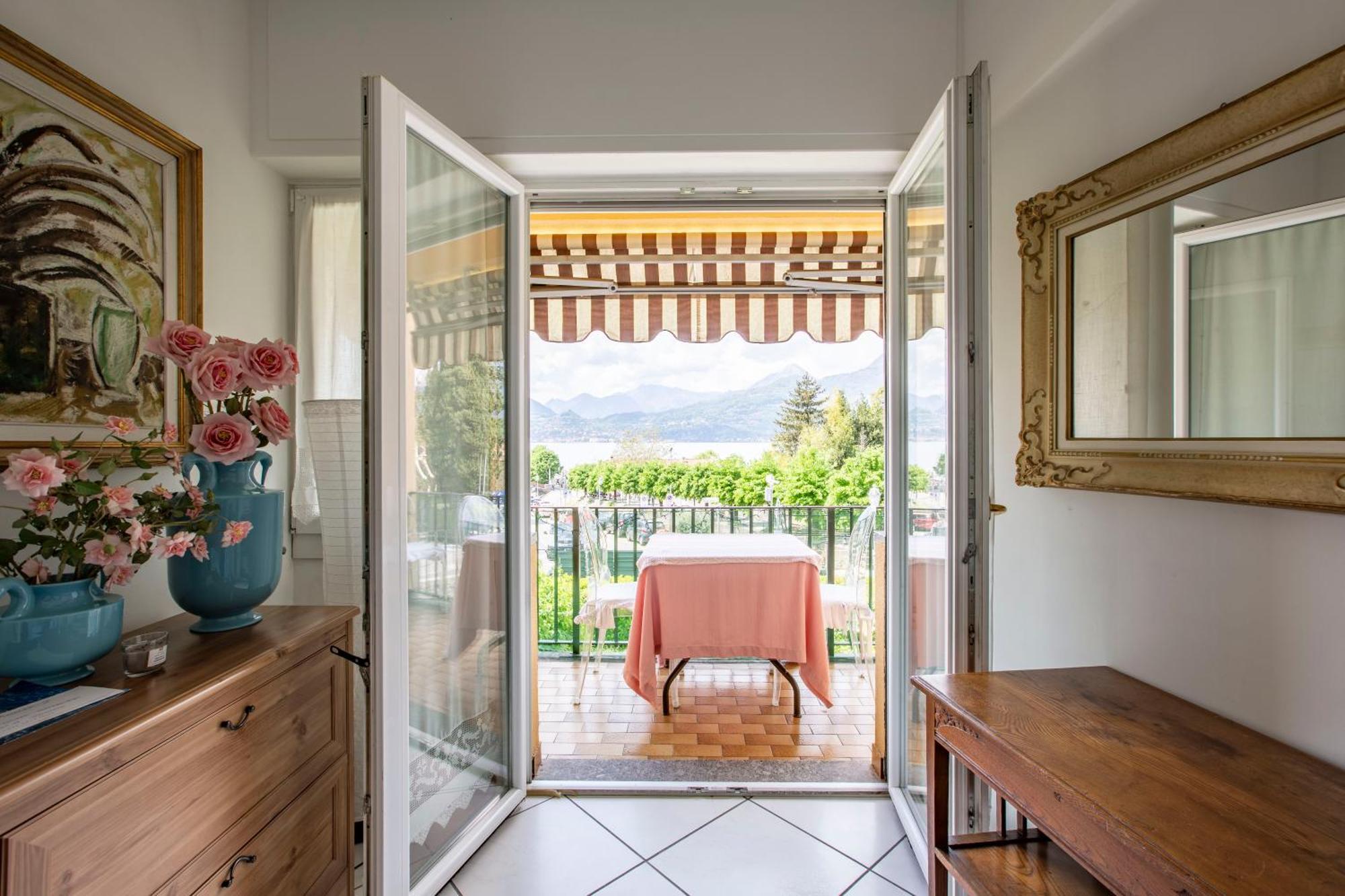 Bed and Breakfast Tosca House 2 Varenna Esterno foto